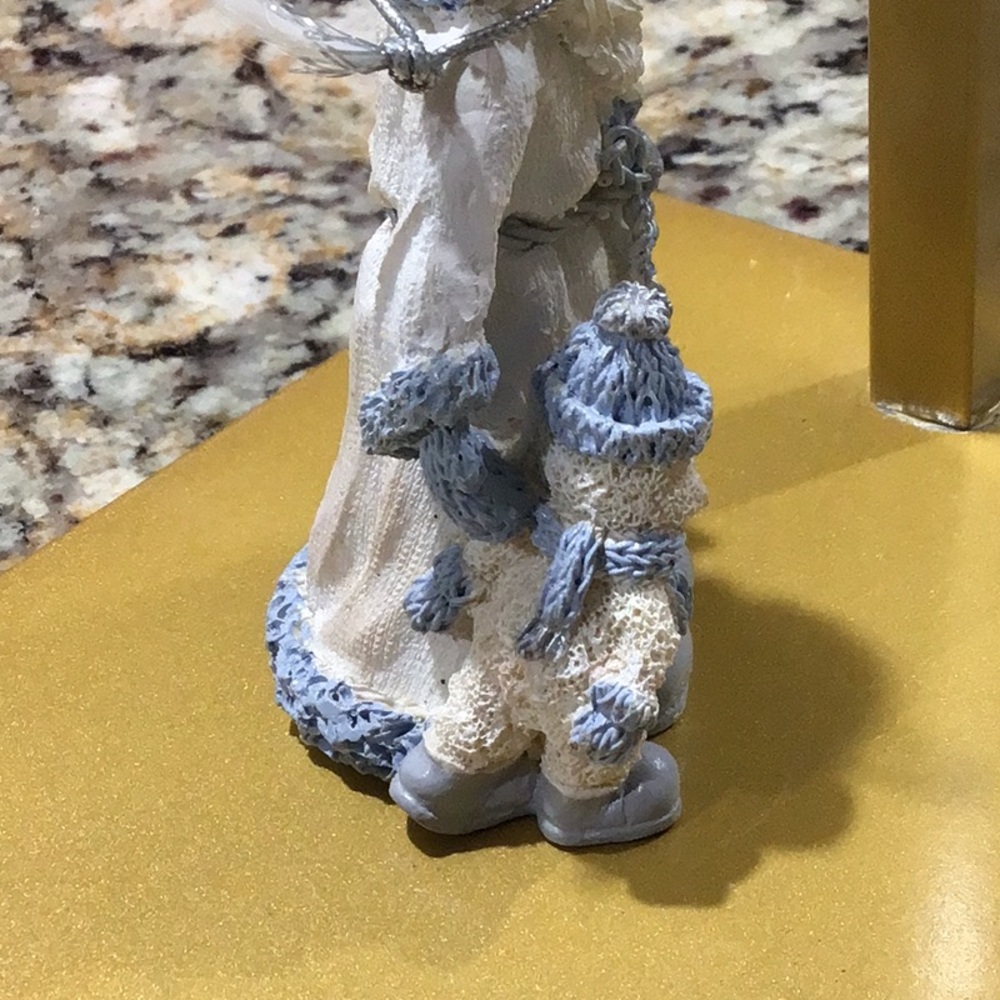 1998 Vintage Christmas Snow Buddies Resin Ornament. Part of Snow Buddies - Picture 3 of 4